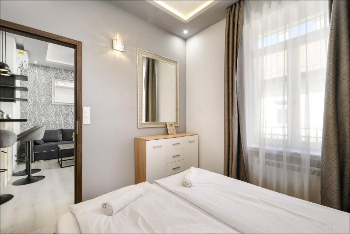 Cosy In Heart Of The -prime Location * Boedapest
